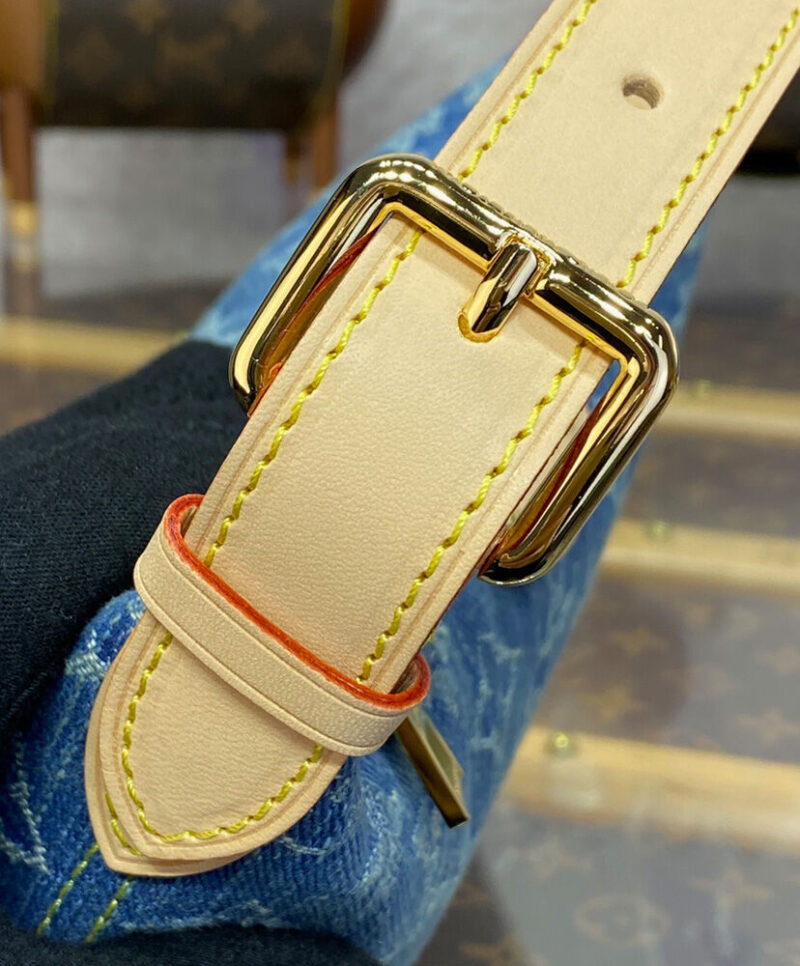 Louis Vuitton Hills Pochette M82949 Blue